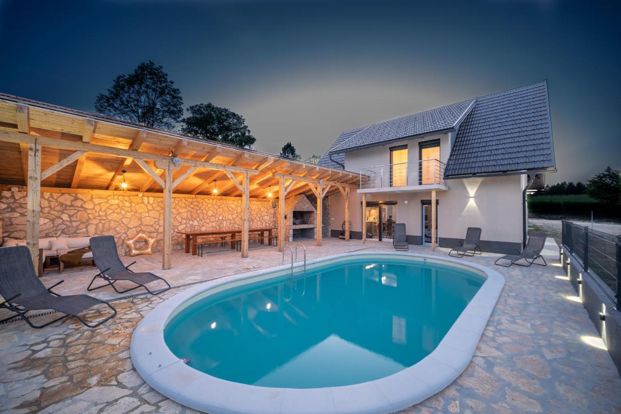 Villa Nesa - Beautiful Guest House At Continental Croatia With Outdoor Swimming Pool, Sauna And 3 Bedrooms Plaški Exteriér fotografie